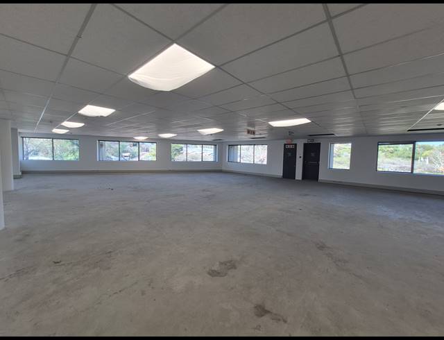 877M² OFFICE TO LET IN WOODMEAD